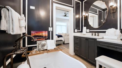 Bahama Village House | Conch Casa Grande by Last Key Realty