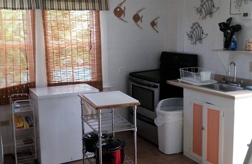 Spanish Wells Cottage | Conched Out Island Cottage, golf cart and ocean kayak included