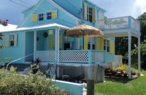 Spanish Wells Cottage | Conched Out Island Cottage, golf cart and ocean kayak included