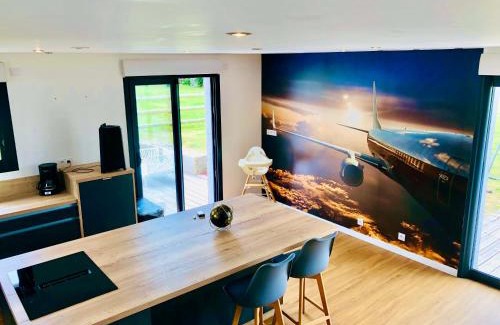 La Haye-Pesnel Villa | Concorde Aérogare 25pers jacuzzi, baby airhockey