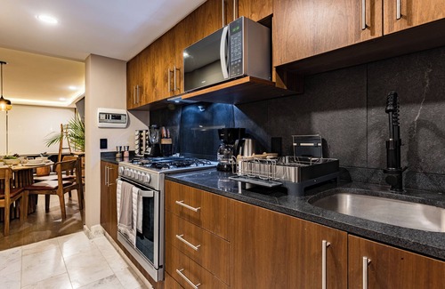 Hipodromo Apartment | Condesa Amazing 3BrApt W/PrivateTerrace/Pool 6 PAX