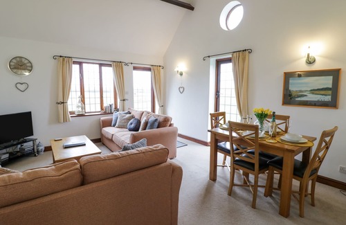 Ardens Grafton Cottage | CONDICOTE COTTAGE, family friendly in Clifford Chambers