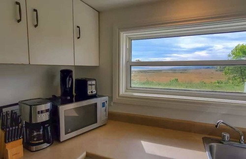 Ste Anne de Beaupre Apartment | Condo 1 - Waterfront with SPA, Fireplace & Barbecue