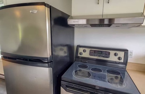Ste Anne de Beaupre Apartment | Condo 1 - Waterfront with SPA, Fireplace & Barbecue