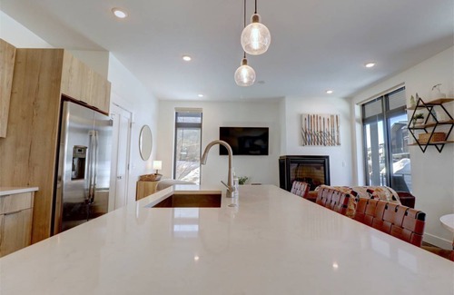 Willow Grove Condo | Condo ∙ 2 bedrooms ∙ 4 guests