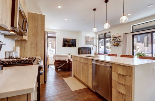 Willow Grove Condo | Condo ∙ 2 bedrooms ∙ 4 guests
