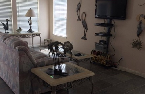 Aransas Pass House | Condo 2 bedroom 2 bath long term rental welcome!