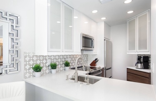 Central Naples Condo | Condo 2 Bedrooms 2 Baths Pool 6min to Beaches Downtown Restaurants Shoppingn
