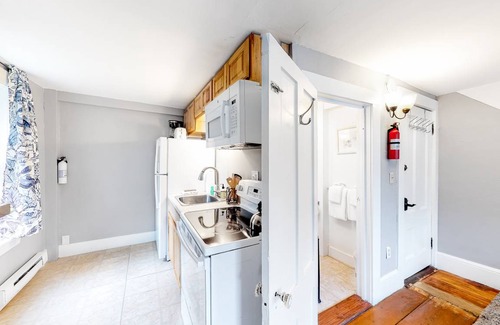 Castine Condo | Condo ∙ 2 bedrooms ∙ 4 guests