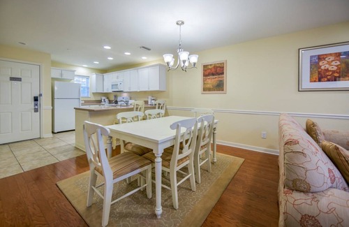 Flint Condo | Condo ∙ 2 bedrooms ∙ 6 guests