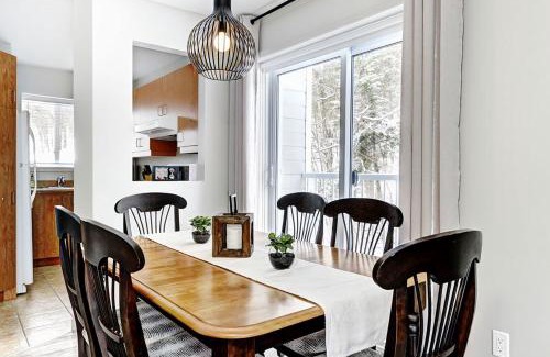Stoneham Apartment | Condo 204 33 Chemin du Hameau by Les Chalets Alpins
