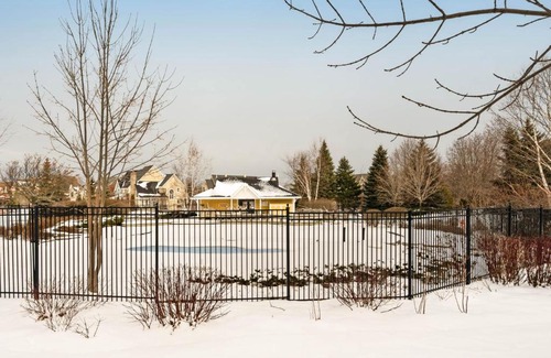 The Blue Mountains House | Condo 221 at Snowbridge