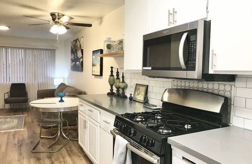 Zaferia Condo | Condo 2BED Long Beach w/Private Balcony and Near 405 Access near CSU Long Beach