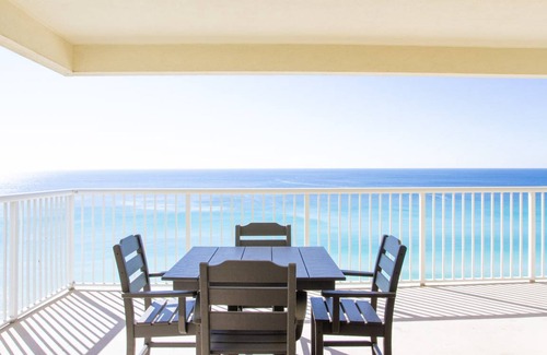 Long Beach Condo | Condo ∙ 3 bedrooms ∙ 10 guests