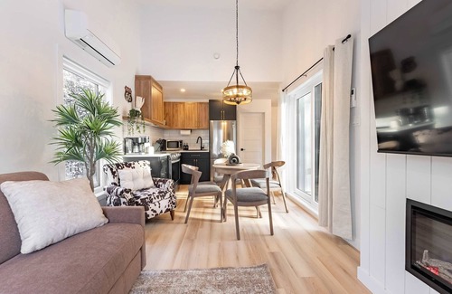 Saint Come Ski Chalet | Condo and Spa - Le Saloon Nordik