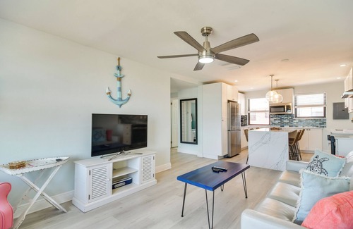 St. Pete Beach Condo | Condo at Upham Beach Park w/Heated Pool Access!