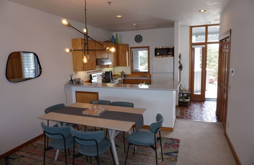 Blaine Condo | Condo by the sea in Semiahmoo with amazing views