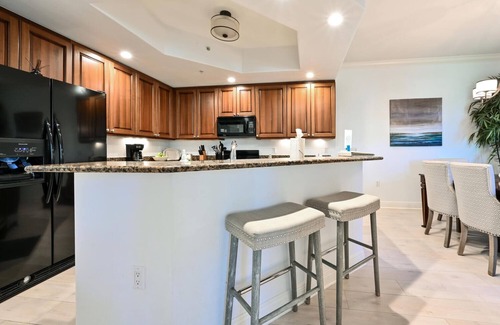 Royal Harbor Condo | Condo Close to 5th Avenue and the Beach