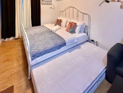 Barangay 670 Apartment | Condo in 8 ADRIATICO for Short-stay near UP Manila St Lukes & US Embassy