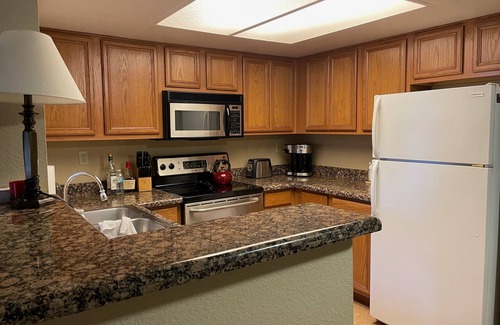 Glendale Condo | Condo in great location!