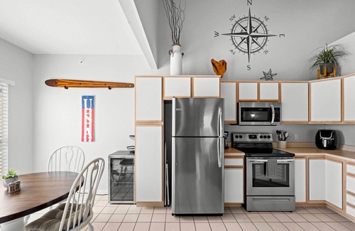 Kimberling City Condo | Condo in Lakefront Resort w/Boat Launch & Pool!