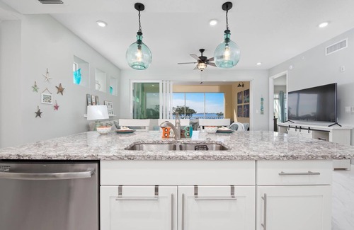 Whitney Beach Condo | ⚓Condo in Margaritaville with amazing views of the bay!⚓🌅