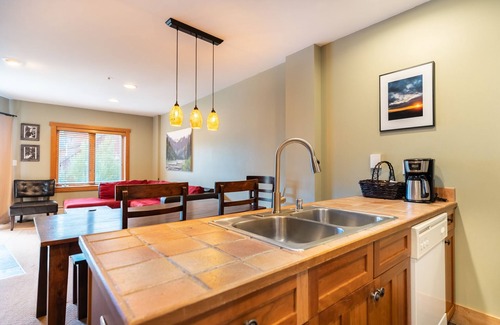 River Run Condo | Condo in River Run Only a Short Walk to Gondola, Shops and Restaurants!