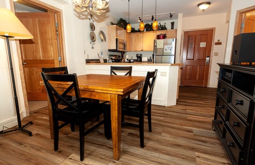 River Run Condo | Condo In the Heart of River Run w/Village Views & Short Walk to Gondola!