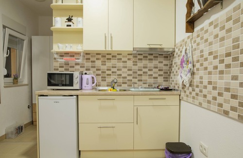 Mostar House | Condo Lavenda home with a sence of nature