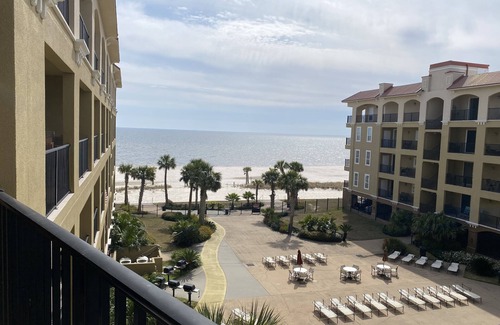 Henderson Point Condo | Condo On The Beach