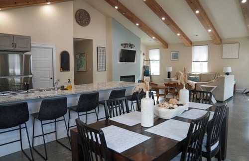Sunrise Beach Condo | Condo on the lake @ Franky and Louies