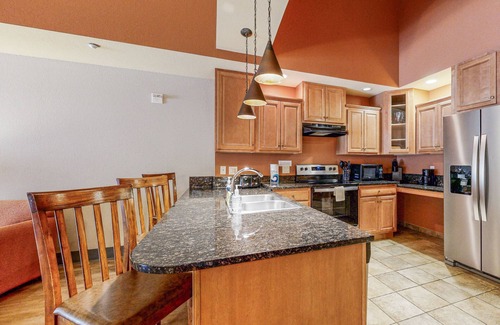 Wisconsin Dells Condo | Condo on the River Walk with resort amenities, jetted tub, fireplace, & AC