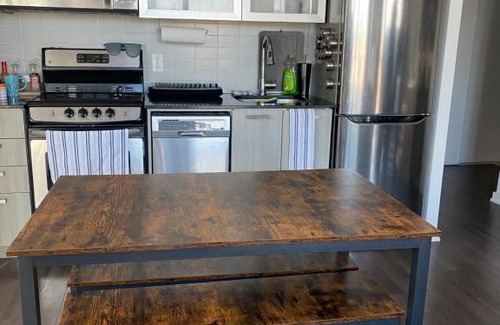 Little Portugal House | Condo Room for rent