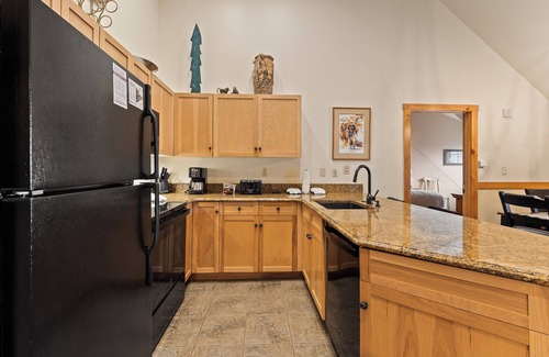 Keystone Condo | Condo w/Cozy Gas Fireplace and Private Balcony w/Mountain Views!