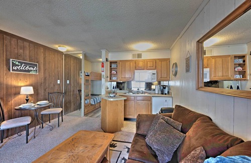 Ruidoso Condo | Condo w/Mtn Views & Balcony, 2 Mi to Lake!