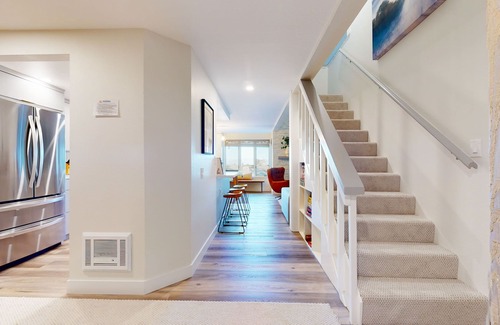 Mammoth Lakes Condo | Condo w/Private Parking, Walk to Canyon Lodge | Balcony/WiFi/Full Kitchen