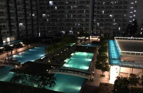 Bel-Air Condo | Condo with Balcony at Makati SM Jazz