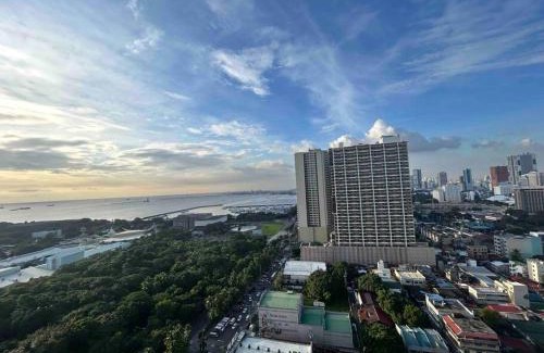 Pasay Apartment | Condo with Bayview in Manila (along Roxas Boulevard)