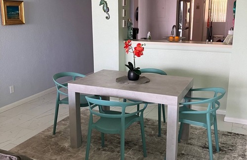St. Petersburg Condo | Condo with Beautiful Water View and Private Community Beach, Pool and Hot Tub