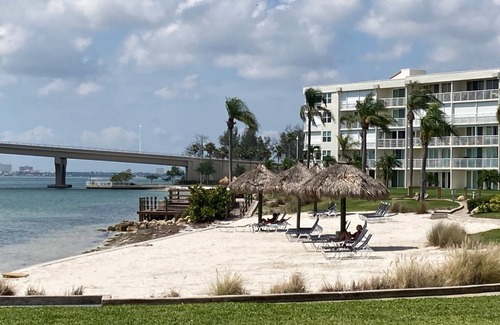 St. Petersburg Condo | Condo with Beautiful Water View and Private Community Beach, Pool and Hot Tub