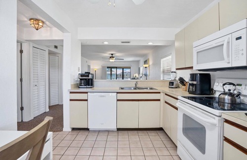 Punta Gorda Condo | 🥇 Condo with Canal access to Charlotte Harbor (CH1098)