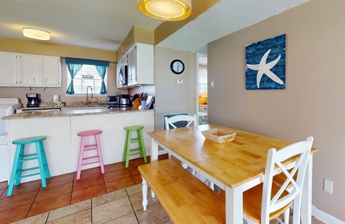 Dauphin Island Condo | Condo with WiFi, boardwalk to beach, Gulf view, pool, & picnic area
