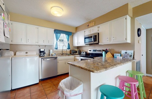 Dauphin Island Condo | Condo with WiFi, boardwalk to beach, Gulf view, pool, & picnic area