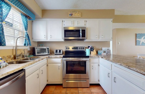 Dauphin Island Condo | Condo with WiFi, boardwalk to beach, Gulf view, pool, & picnic area