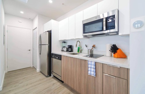 Wynwood Art District Apartment | Condo wRooftop Pool at Wynwood