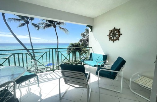 Worthing Apartment | Condominium apartment in front of Beach