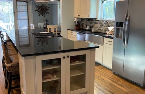 Dunedin House | Condor Nest-private home-walk to downtown & the water! nNew heated POOL!