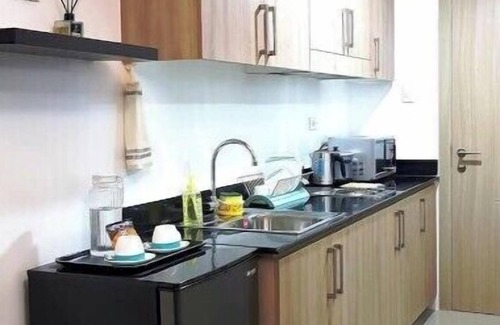 Barangay 76 Condo | Condotel with balcony in Pasay Manila near MOA. NAIA Airport, PICC