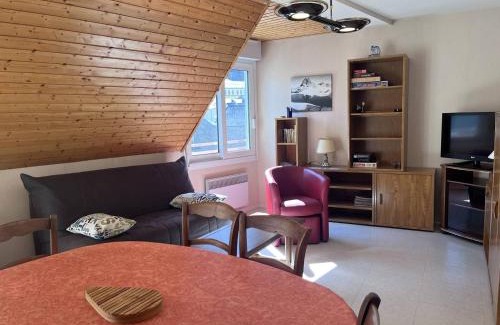Cauterets Apartment | Confort familial à Cauterets, 4 pers., calme et bien situé - FR-1-812-75