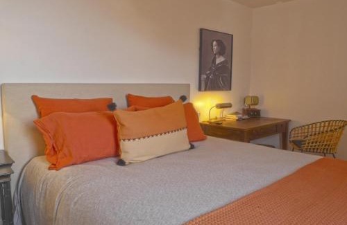 Sauzon Apartment | Confort moderne à Sauzon avec vue sur port, accessible PMR, wifi, linge inclus - FR-1-418-184